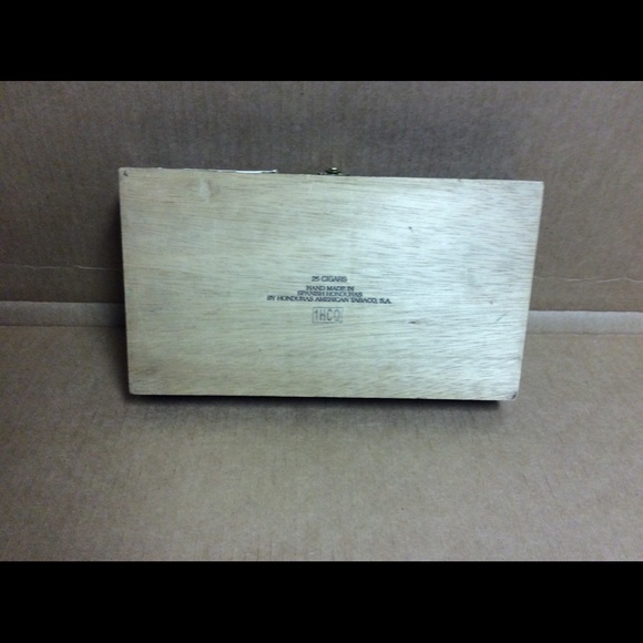 Wooden Cigar Box Hoyo de Monterrey de Jose Gener - Picture 6 of 8